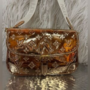 🔥Louis Vuitton Metallic copper gold  Crossbody Bag